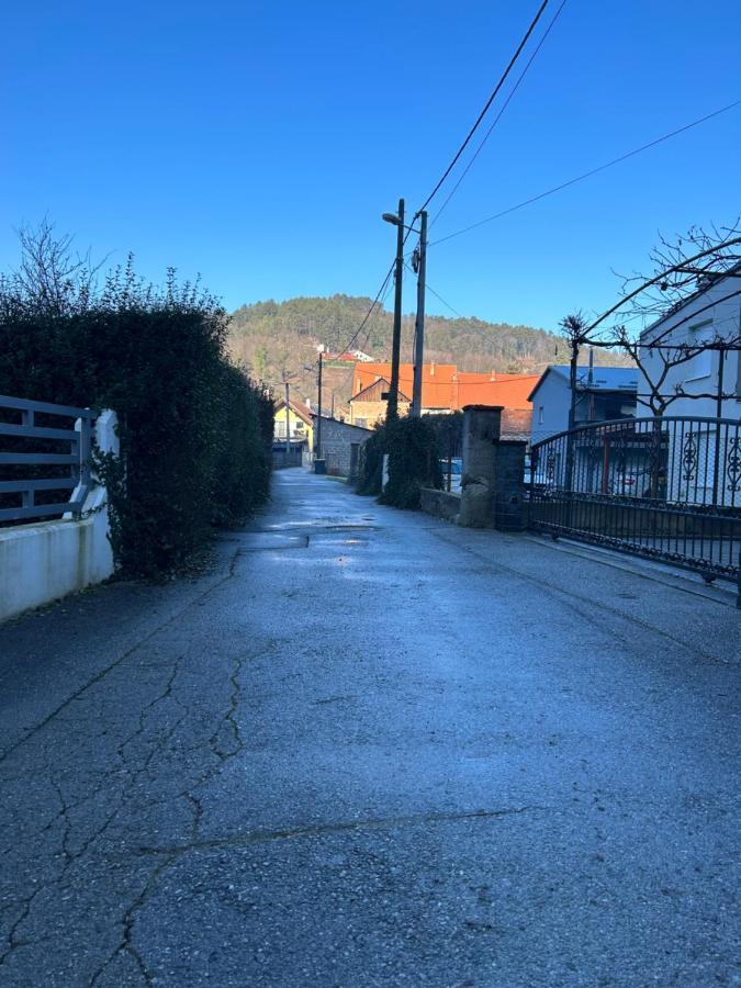 Apartmani "Stari Grad - Samobor" Екстериор снимка