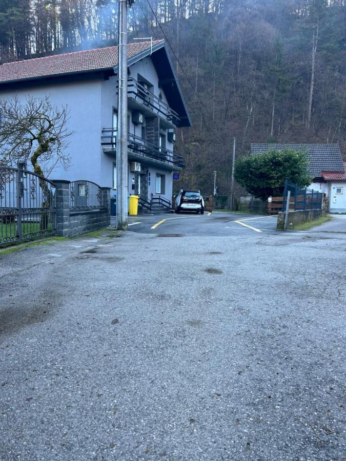 Apartmani "Stari Grad - Samobor" Екстериор снимка
